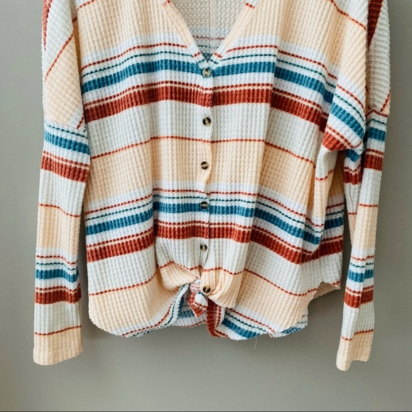 Urban Outfitters Out From Under Jojo Oversized Waffle Knit Top Sz XS - Picture 3 of 9